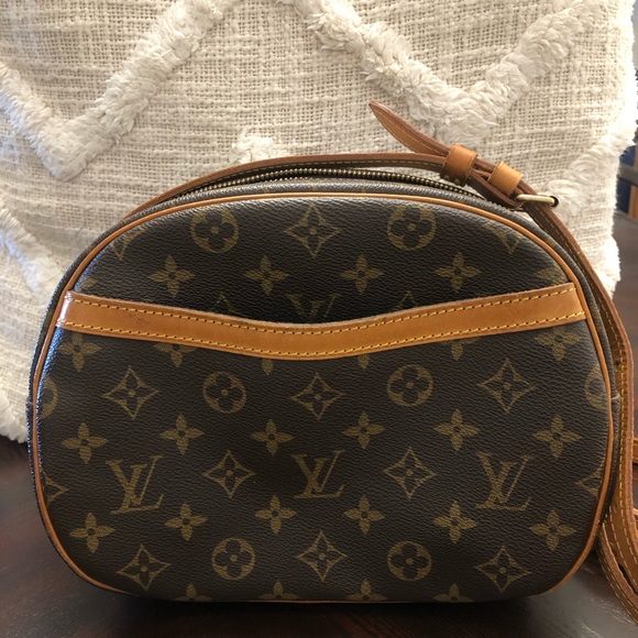 Louis Vuitton Handbags - Louis Vuitton Blois Crossbody
